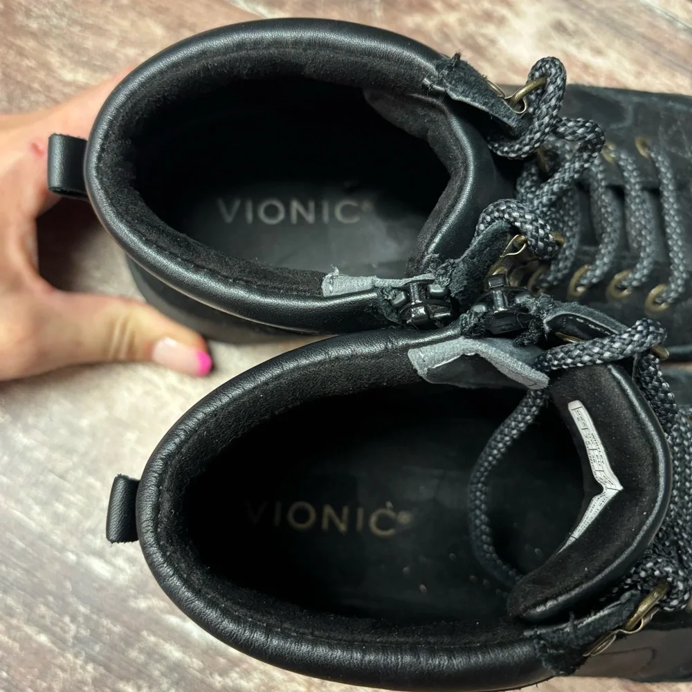 Vionic | VGUC Whitley Black Ankle Boots High Top Biker Bootie Rubber Sole, 6